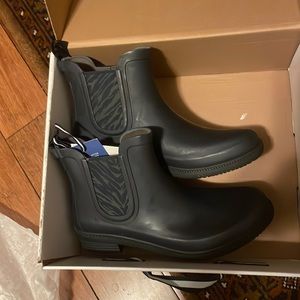 Joules Rutland French navy rain boots. New in box size 7